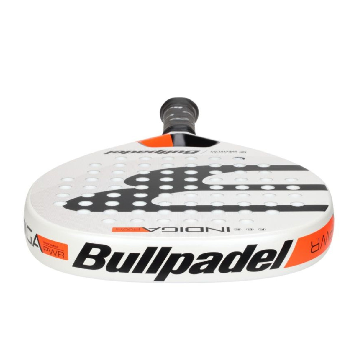Padelracket Bullpadel Indiga Power 25 met witte afwerking, oranje accenten en zwart Bullpadel-logo bovenaanzicht