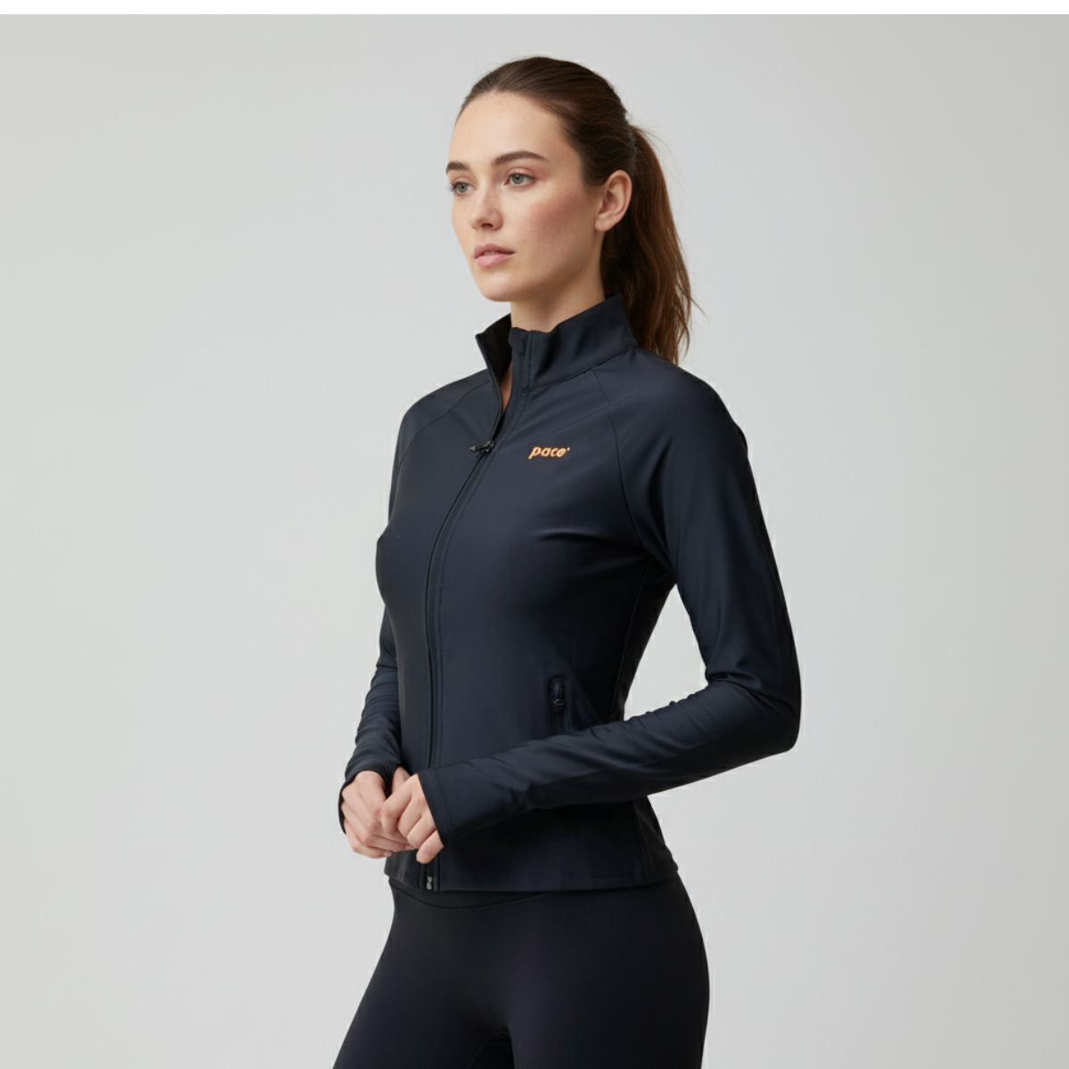 Zwarte performance jackets met orangje pace logo