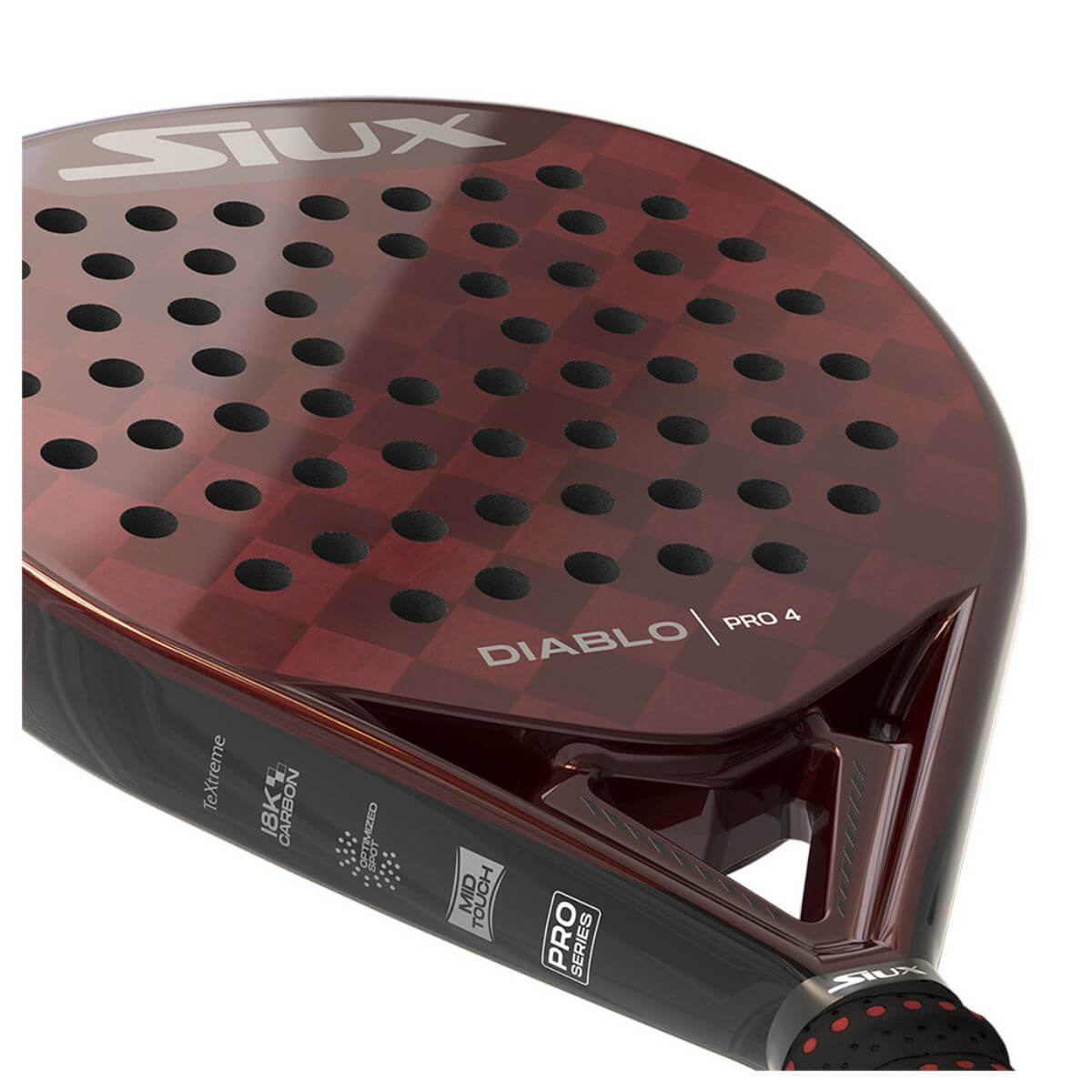 Close-up slagoppervlak: Detail van het 15K Carbon Silver met ruwe 3D-textuur van de Siux Diablo Pro 4 2025.