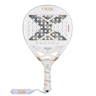 Vooraanzicht Nox AT10 12K Alum Xtrem 2026 padelracket – Agustín Tapia Edition met 12K Alum Xtrem Carbon, HR3 Black EVA-kern en Dual Spin-afwerking.