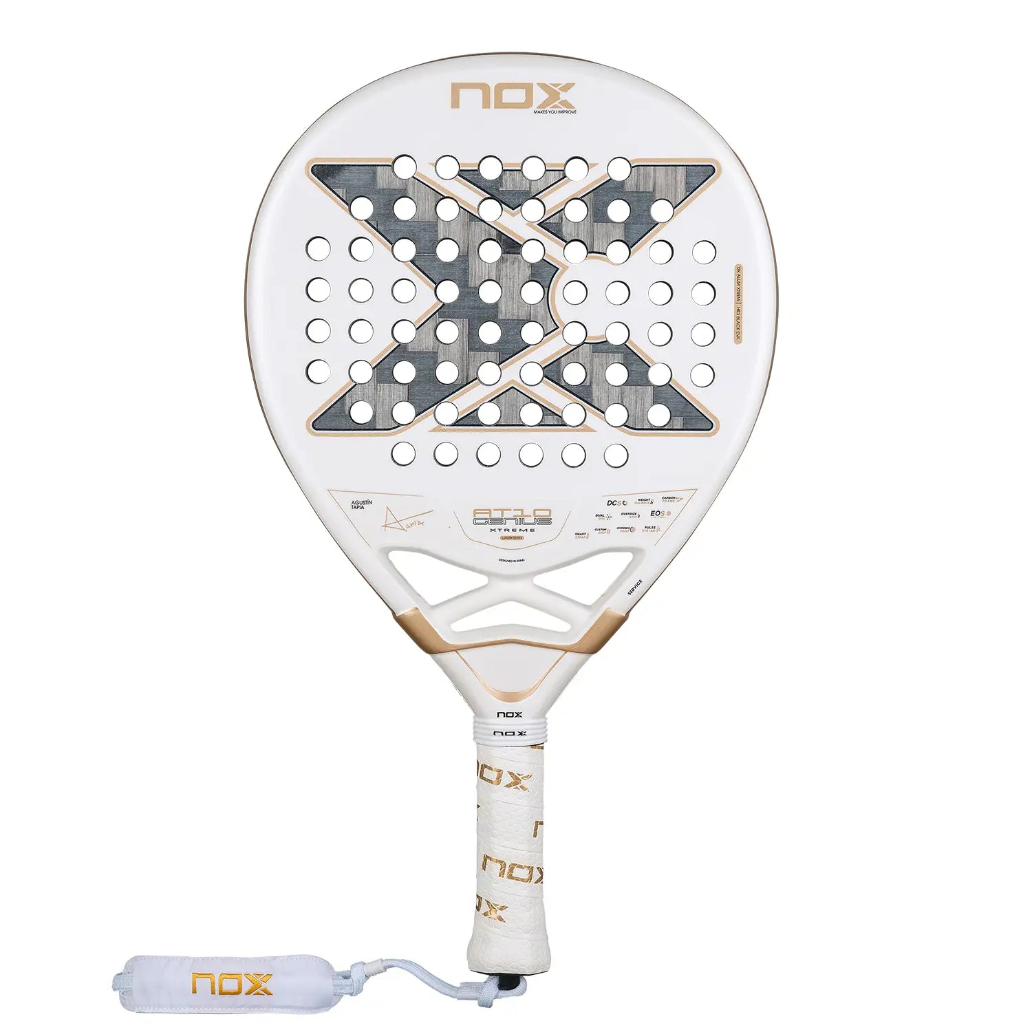 Vooraanzicht Nox AT10 12K Alum Xtrem 2026 padelracket – Agustín Tapia Edition met 12K Alum Xtrem Carbon, HR3 Black EVA-kern en Dual Spin-afwerking.