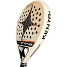 Detail StarVie Kenta+ 2025 padelracket – rond model met 12K Carbon Hyper, S-EVA Flex-kern en ruwe Spin Boost-afwerking.
