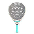 Vooraanzicht Siux Valkiria Pro 2026 – Ontworpen met Sofía Araújo. Dames padelracket met 24K Carbon, EVA High Density-kern en 3D-sand finish