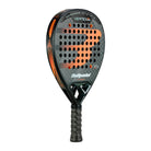 Bullpadel Vertex 04 Hybrid 25 padel racket zwart met oranje logo schuin vooraanzicht