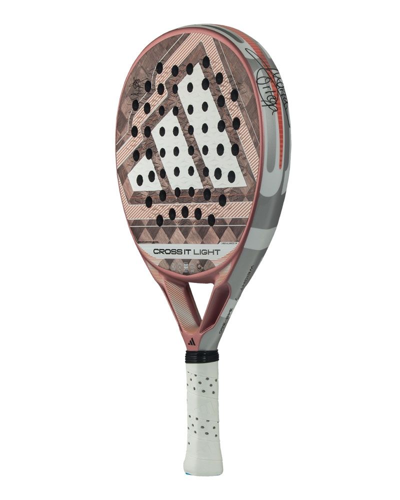 Schuin vooraanzicht Adidas Cross It Light 2026 Lichtgewicht Racket | Carbon 24K & EVA Soft