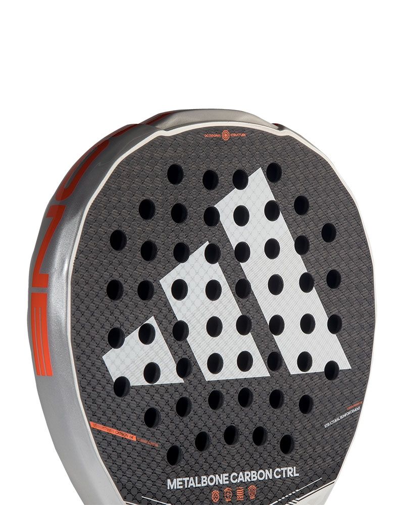 Detail slagoppervlak Adidas Metalbone Carbon CTRL 2026 – Controle Padelracket | 6K Carbon