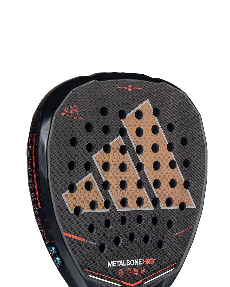 Detail slagoppervlak Adidas Metalbone HRD+ 2026: diamantvormige power racket met Carbon Aluminized 16K, EVA High Memory en verstelbaar Weight & Balance System. 