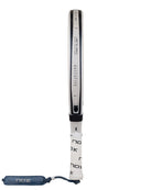 Zijaanzicht Nox AT10 12K Alum Xtrem Lite 2026 – Agustín Tapia Edition. Licht padelracket met 12K Carbon Alum Xtrem en HR3 White EVA-kern voor maximale wendbaarheid en controle.