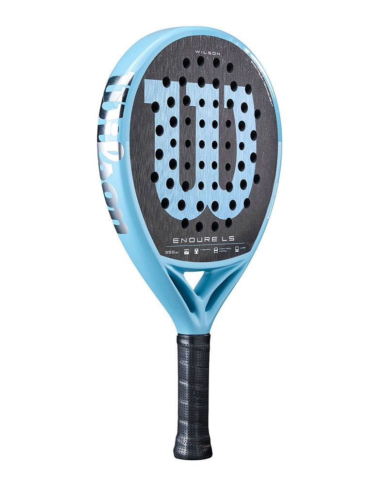 Schuin vooraanzicht Wilson Endure LS V1: rond controle-padelracket van 355 g met Comfort Flex, Control Foam en lage balans. Lichtblauw kader en logo van Wilson.
